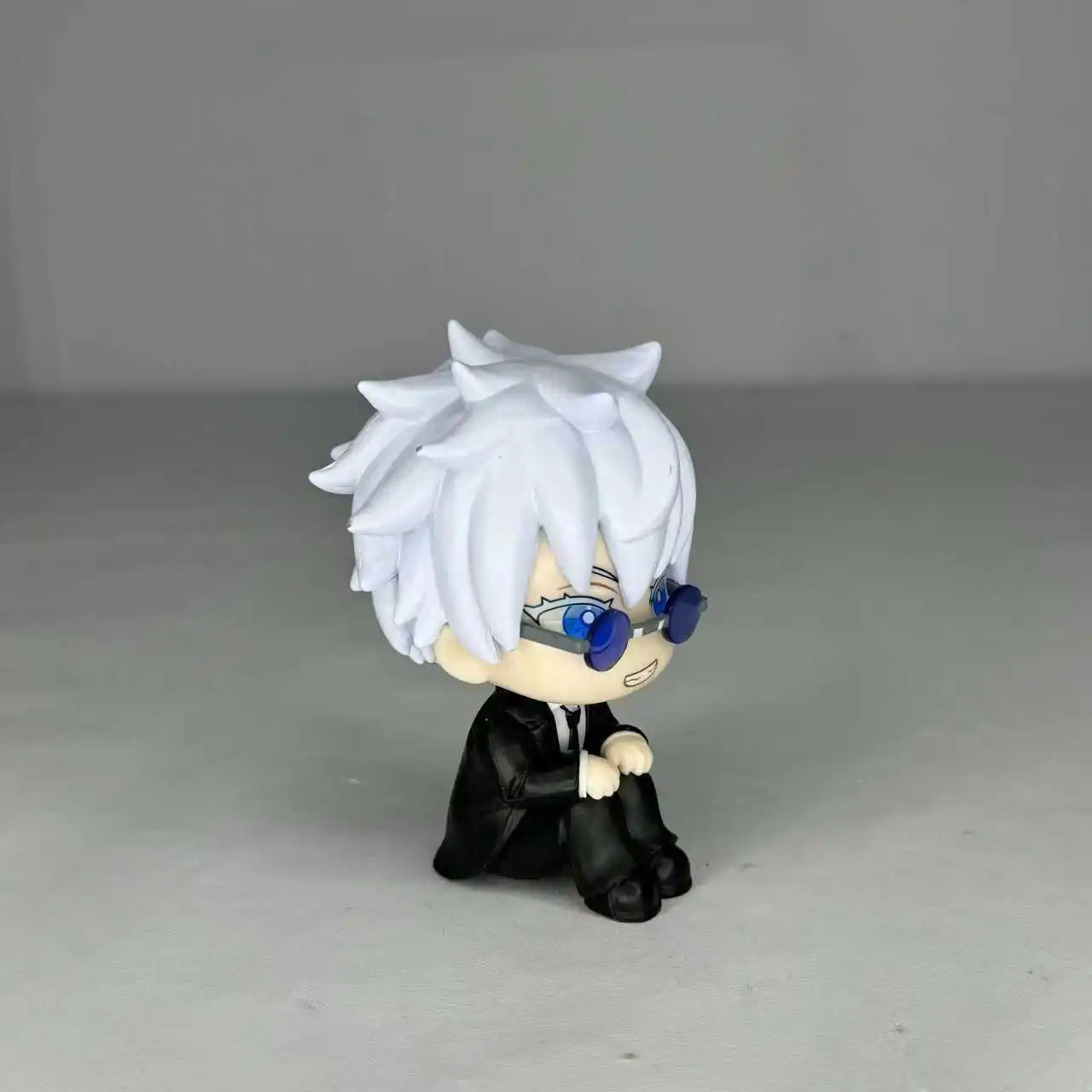 Jujutsu Battle Q Edition يده وضعية الجلوس شيا Youjie Wu Tiaowu أنيمي دمية نموذج دمية سطح المكتب هدية مزخرفة