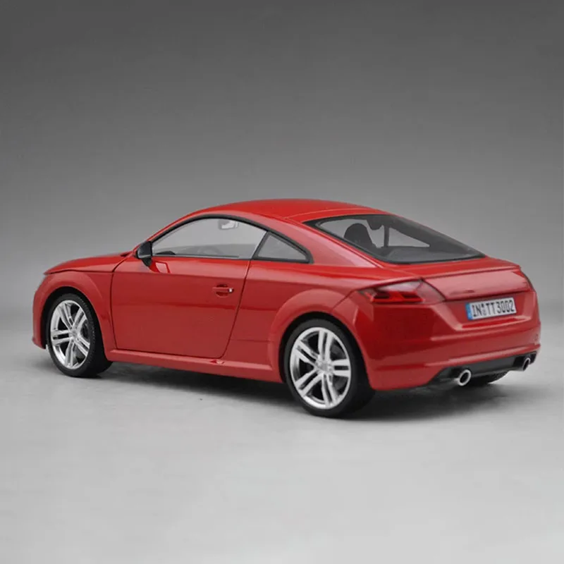 Diecast Originale Scala 1:18 AUDI TT COUPE Simulazione Modello di Auto in Lega Collezione Giocattolo Regalo Decration Souvenir Visualizzazione Statica