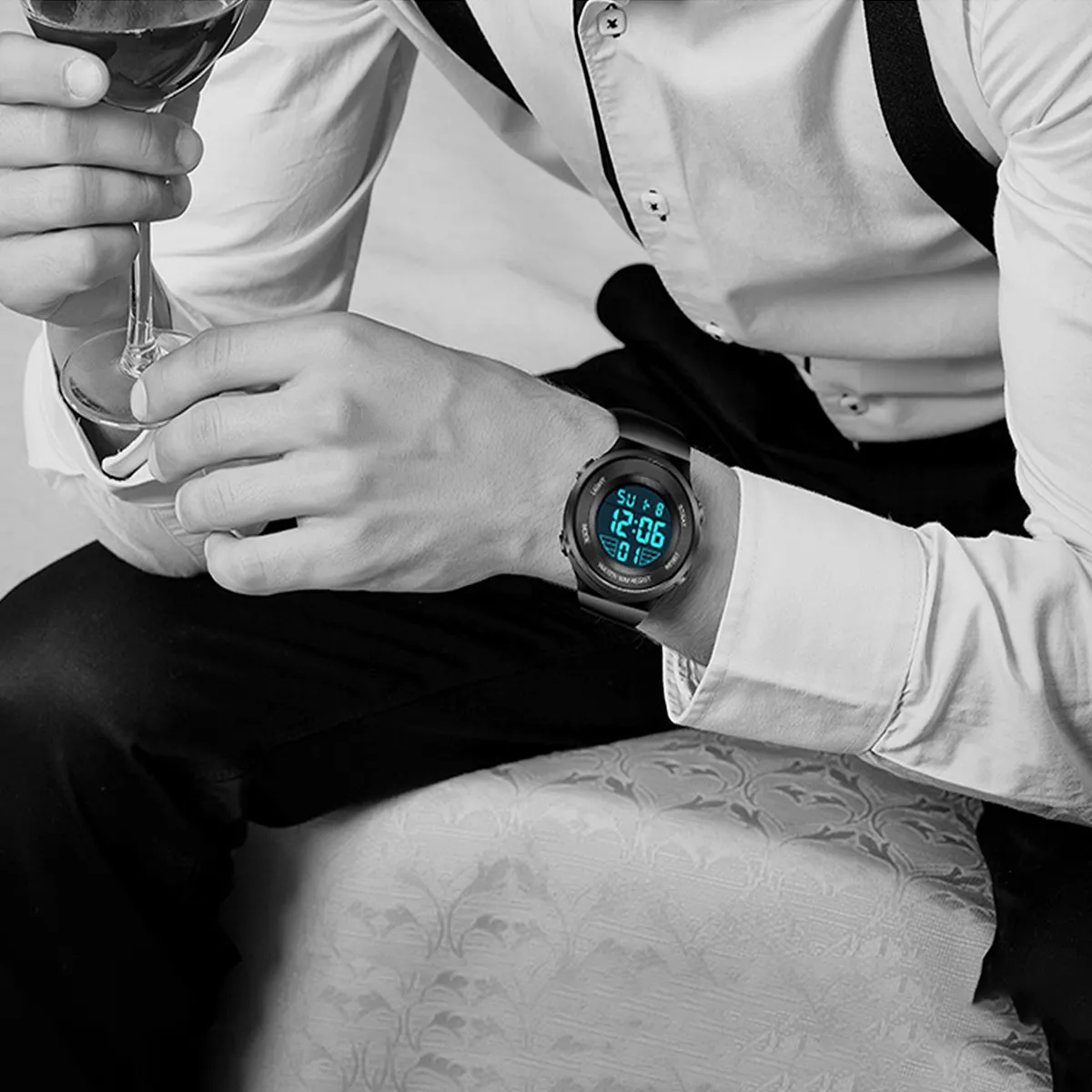 

1 шт. светящиеся водонепроницаемые электронные часы для студентов, многофункциональные, с будильником, секундомером и ночной подсветкой