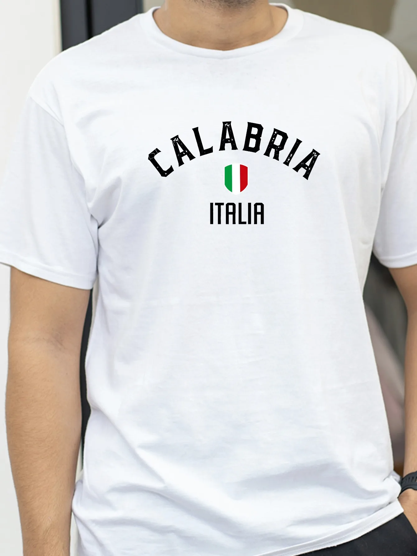 Camiseta Calabria Italia, Souvenir de Vacaciones en Calabria, Orgullo Italiano, Bandera de Italia con Efecto Desgastado, Cuello Redondo