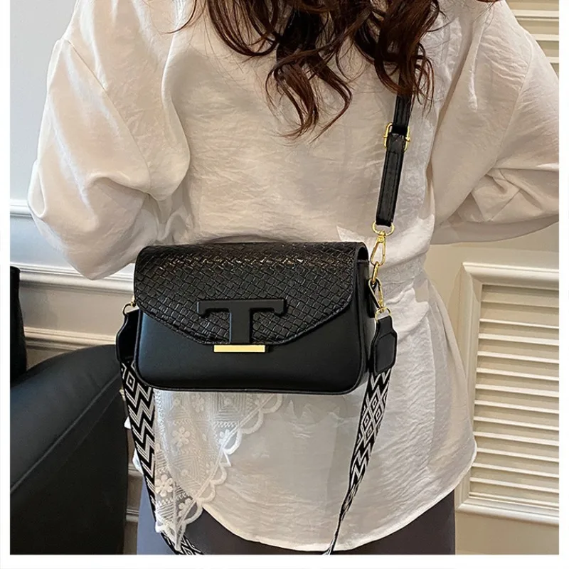 Sac à bandoulière matelassé de luxe coréen pour femmes, sac à bandoulière sous les bras d'été, sac Hobo minimaliste en point de diamant, 2025