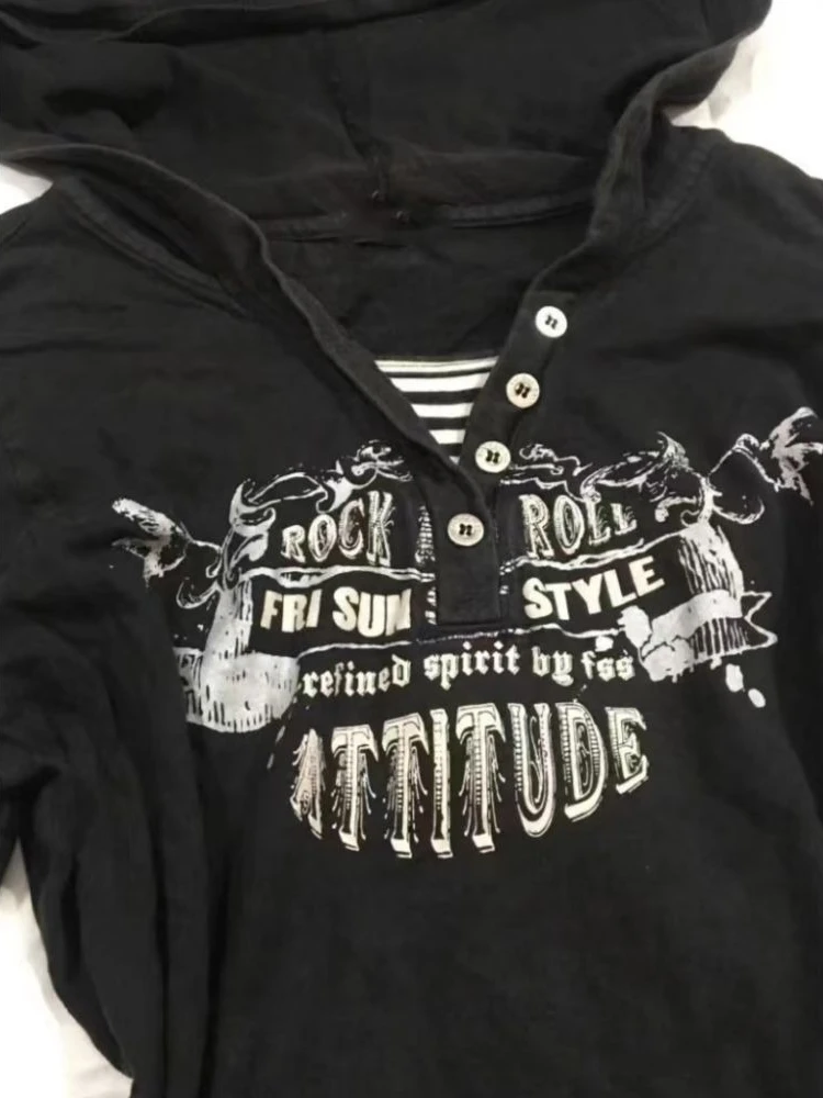 Y2k الجمالية رسالة مقنعين بلايز المرأة شريط المرقعة ملابس الشارع الشهير عادية تيز نمط Preppy الجرونج وهمية قطعتين تي شيرت