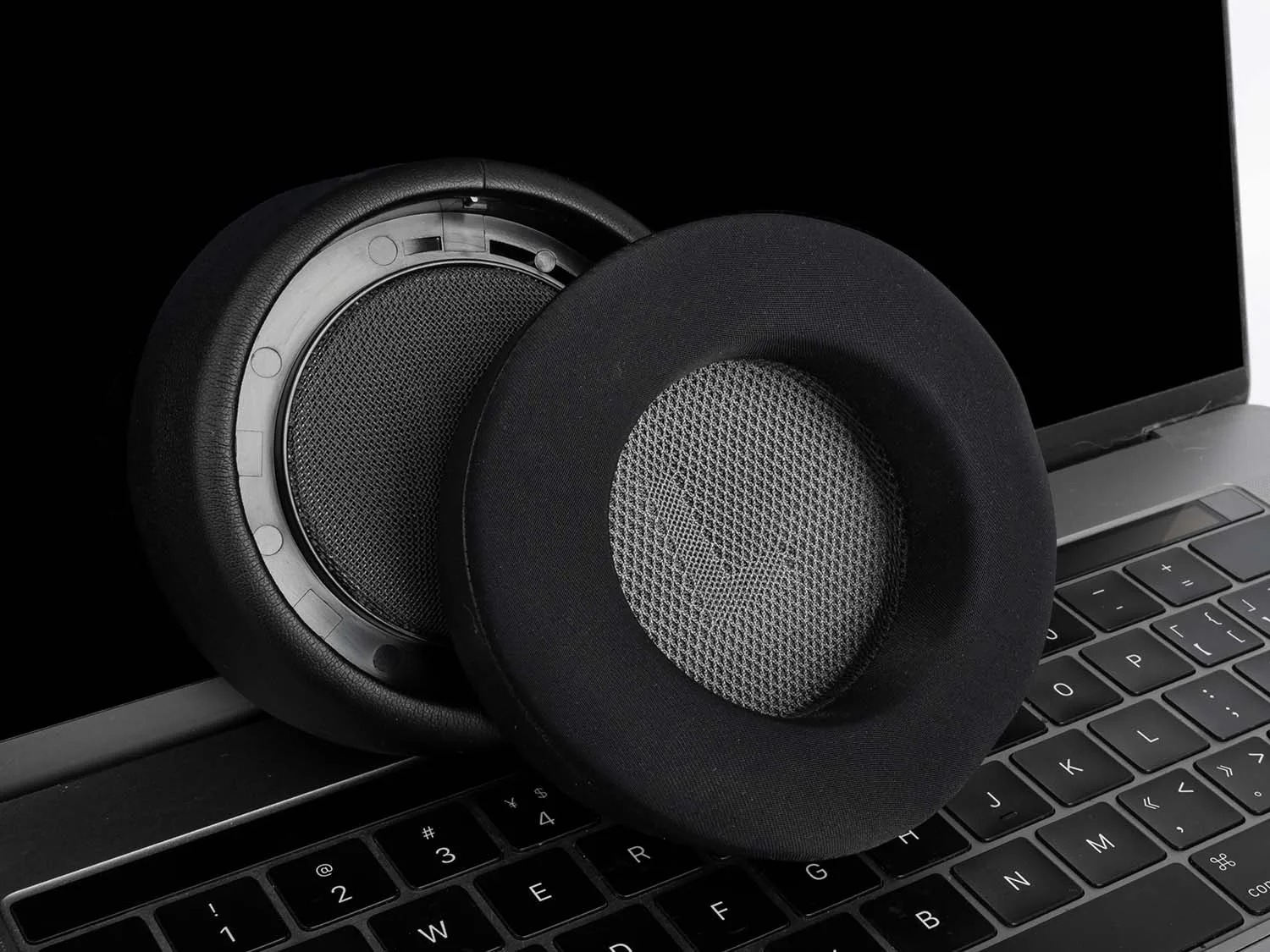 Earphone pads For Corsair Virtuoso MAX Earpads headphones Earmuffs Soft Memory Covers Sponge Protein