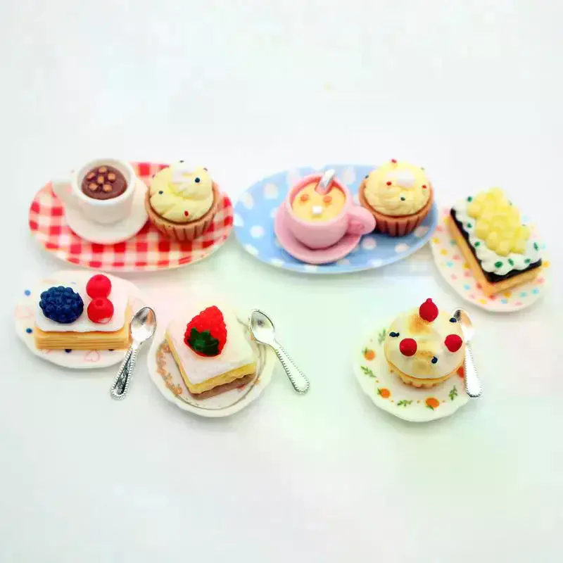 Poppenhuis Miniatuur Taart Dessert Brood Voedsel Set Model Rekwisieten Micro Landschap Decoratie Ornamenten Kinderen Fantasiespel Speelgoed Geschenken