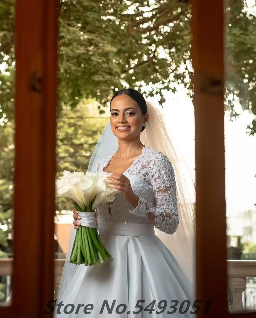 Sevintage 2025 エレガントなボールガウン サテン Vネック 長袖 ウェディングドレス カスタムメイド ブライダルガウン ウェディングドレス