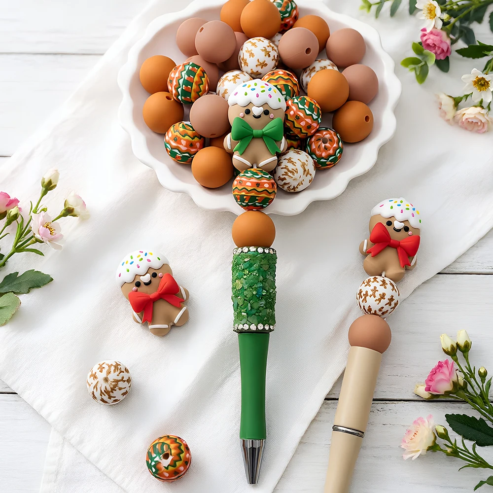 32-teiliges Set mit Weihnachts-Lebkuchenmann-Silikonperlen zum Selbermachen von Perlenketten, Armbändern, Stiften, Schmuckanhängern usw. Geburtstagsgeschenk für die Feiertage – Detail 3