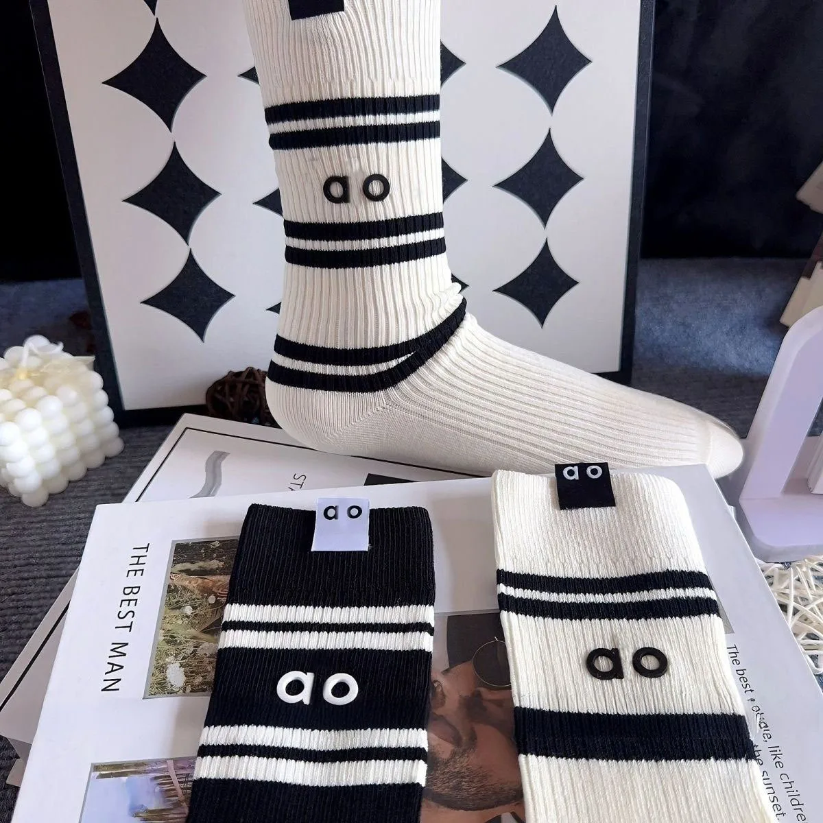 

2 шт., однотонные носки с высоким ворсом, носки средней длины для йоги, новые буквы, пилатес, универсальные спортивные носки, длинные носки, спортивные носки