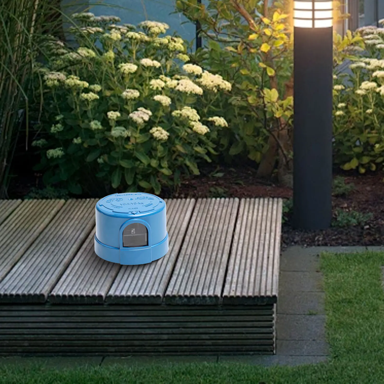 

Smart Photoelectric Sensor Switch for Seamless Outdoor Lighting Control Responds Quickly to Ambient Light Levels