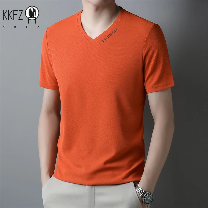 New Men\'s Casual and Fashionable V-neck Solid Color Short Sleeved T-shirt Breathable and Comfortable Summer Versatile Top