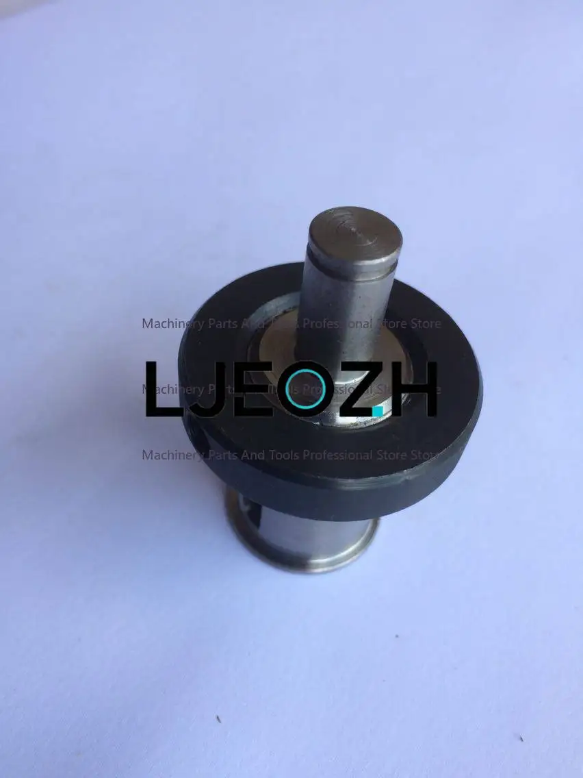 For Taiwan Rocker Vertical Milling Machine, Milling Head Accessories Head Accessories B78 + 81 Clutch Shaft + Nut
