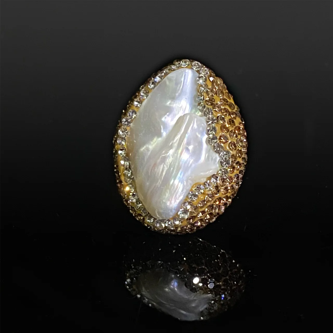 

Natural Barlow Pearl Copper Plated 18K Real Gold Beautiful Temperament Celebrity Index Finger Ring Ring Ring