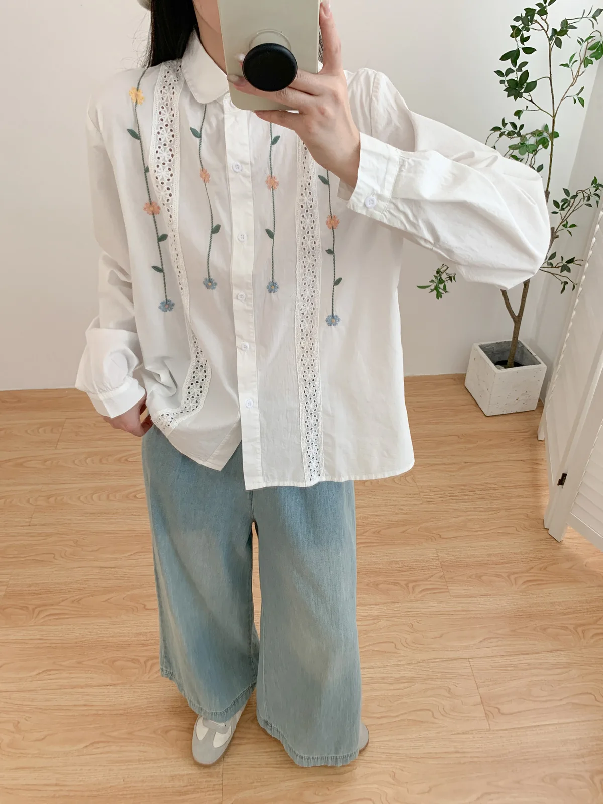 جديد 2025 الخريف قميص قطني بكم طويل ، المرأة بدوره إلى أسفل طوق الأزهار التطريز ، موري فتاة البراري شيك بلوزة فضفاضة T58987CC