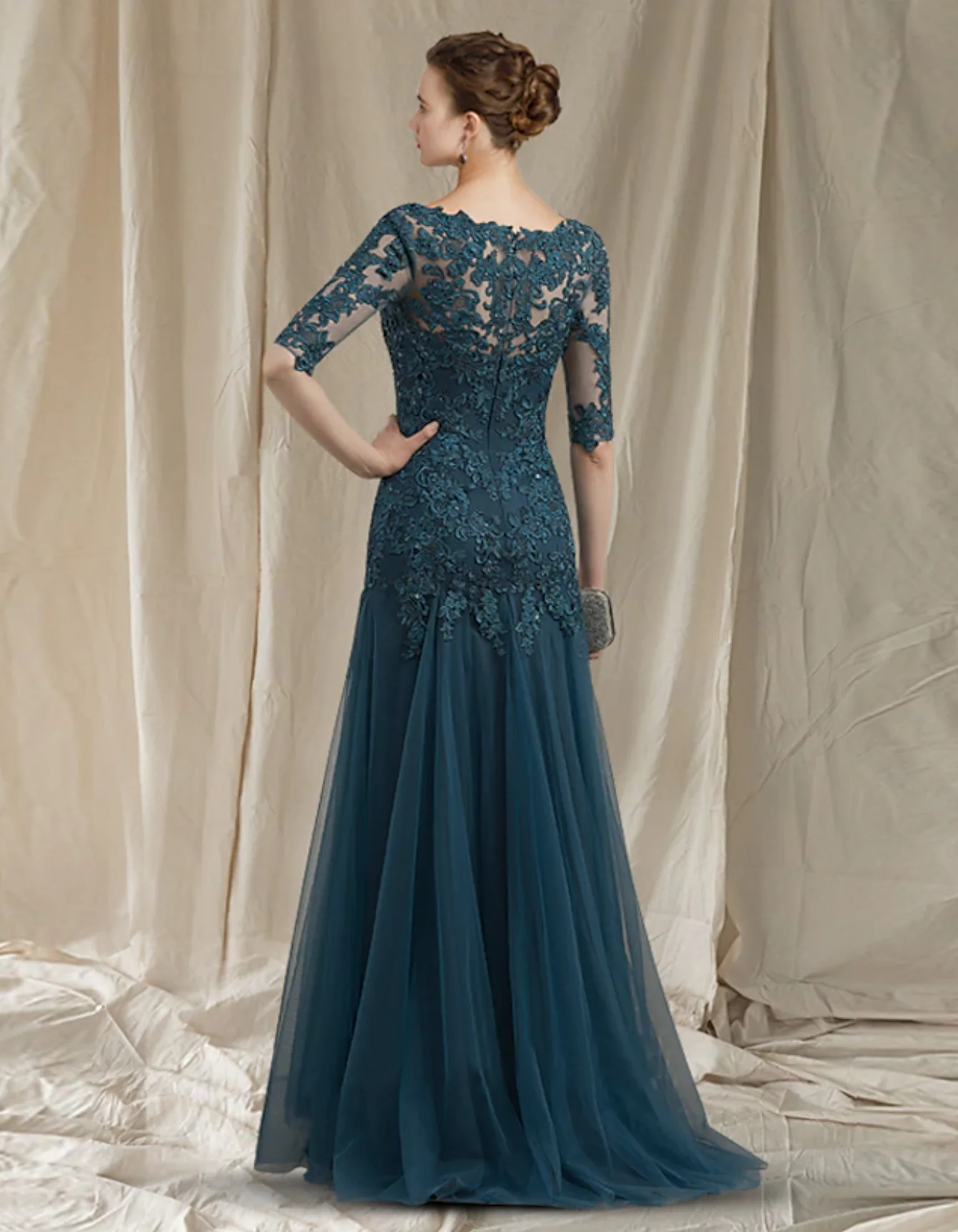 A-Line Mother of the Bride Dress V Neck Sweep / Brush Train Lace Tulle Half Sleeve with Ruffles Appliques