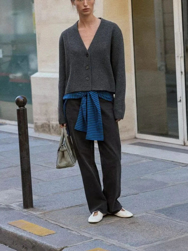 

European and American style women's autumn new fashion commuter style all-match loose V-neck long-sleeved knitted jacket