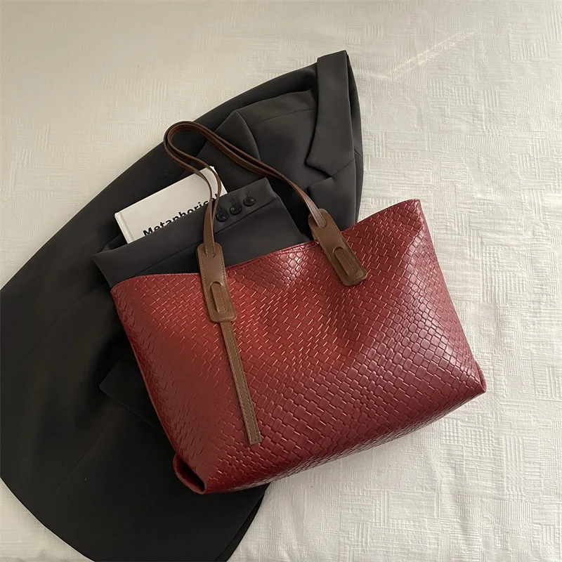 Gewebte Textur-Tragetasche, große Kapazität, weiche Lederhandtasche, elegante Alltagstasche, Pendler-Tasche, geeignet für die Arbeit – Detail 11