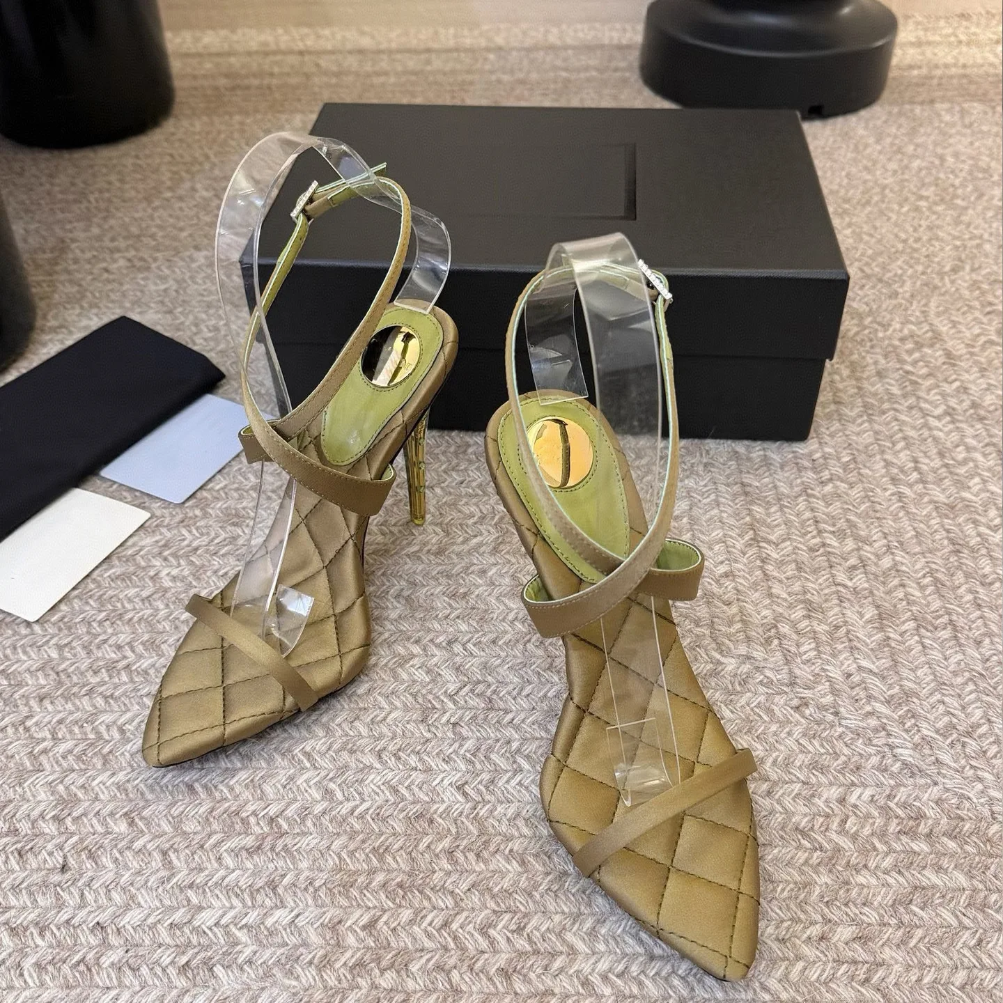 صندل نسائي من الحرير بتصميم أن - مراجعة Sandal Strappy Heeled وسعره