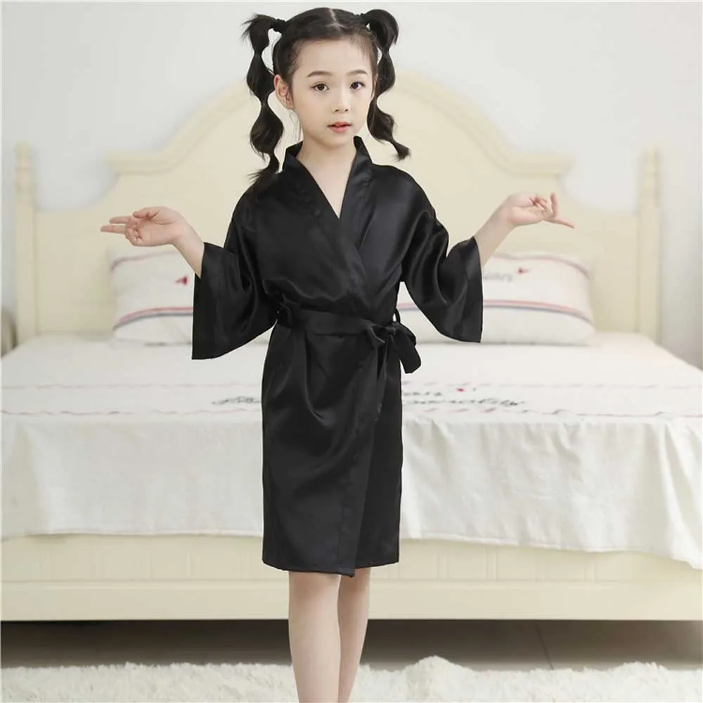 Kids Satin Black Kimono Robe Solid Girl Peacock Bath Robes for Wedding Spa Party Gifts Bridal Lingerie Sleepwear Bathrobe