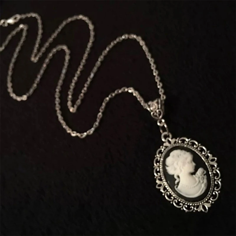 Schöne Cameo-Halskette, gotischer Schmuck, Vintage-Viktorianischer Schnitzanhänger, Choker für Damen und Mädchen – Detail 3