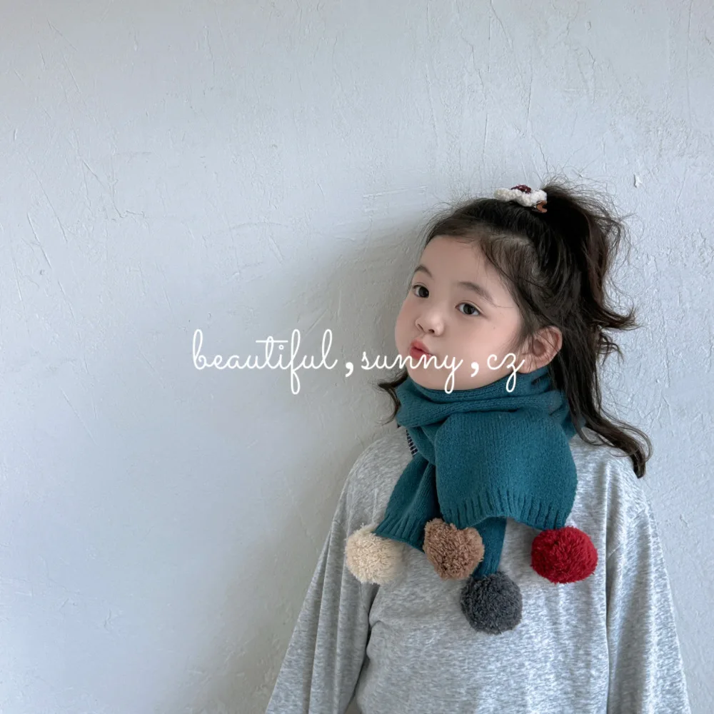 Children Knitted Contrasting Color Four Ball Knitted Scarf for Children Warm New Year and Christmas Style Scarf