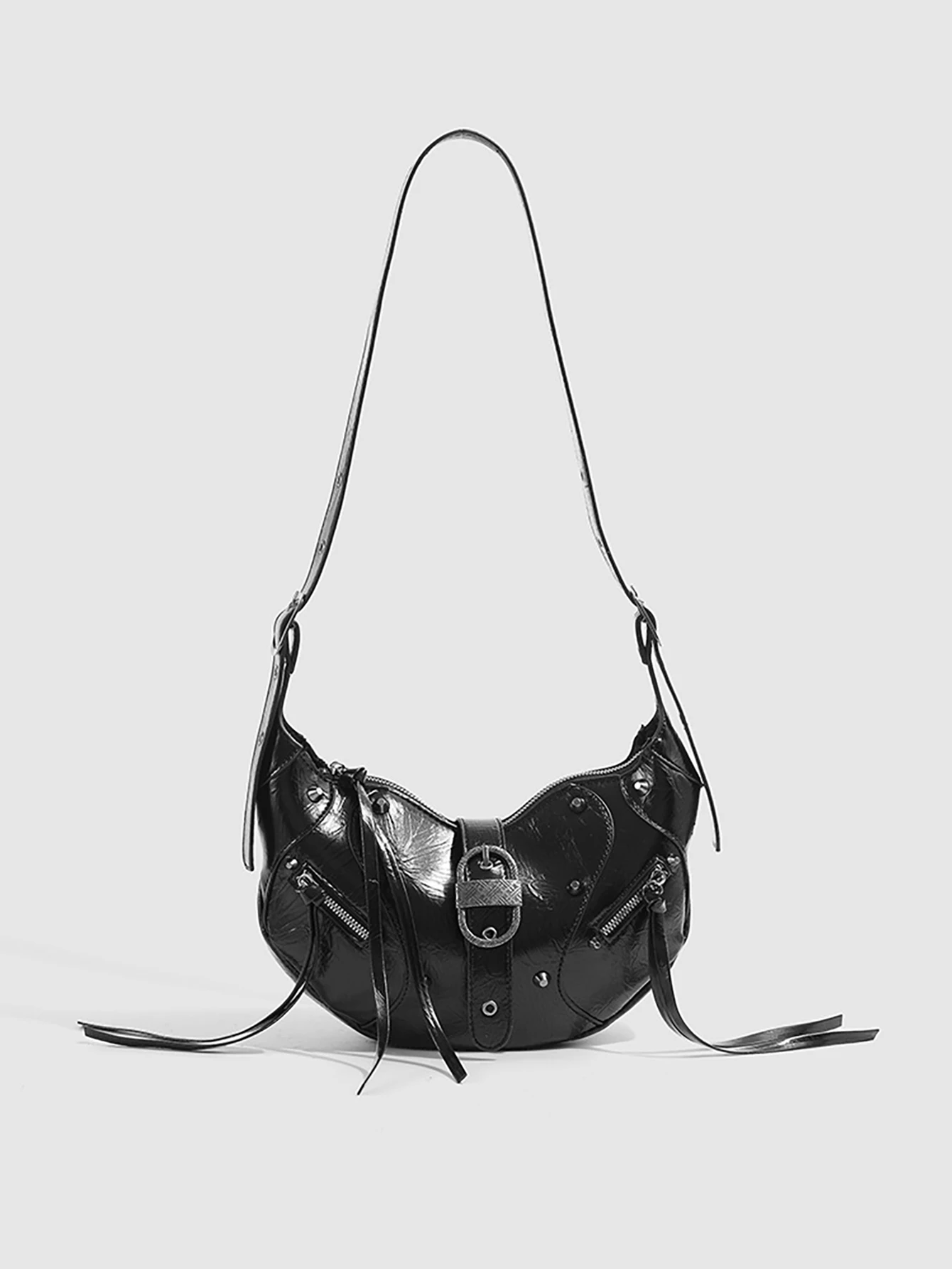 

Riveted horn motorcycle bag new oil wax leather, crossbody hand armpit bag, y2k hot girl fashionable shoulder bag