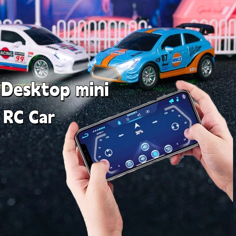 1/64 2.4G Mini Legering Revolt Pocket Rc Auto Desktop Miniatuur Drift Racewagen Kantoor Ontspanning Props