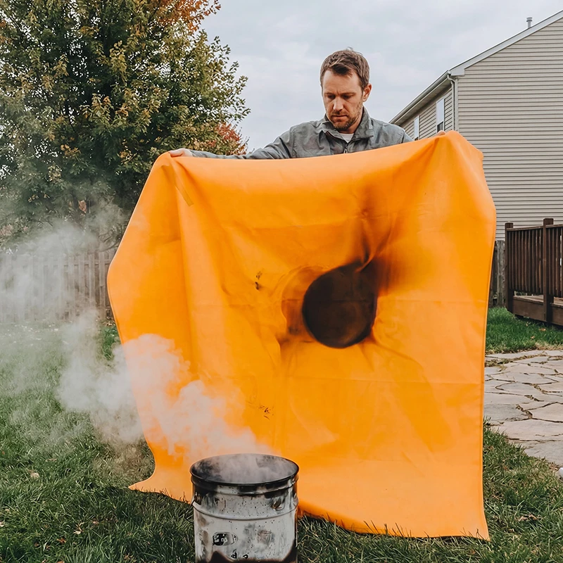 BOZZYS 40in Silicone Fire Blanket High Temp 1000°C Glow Dark Pull Tabs Fire Suppression Blanket for Home Kitchen