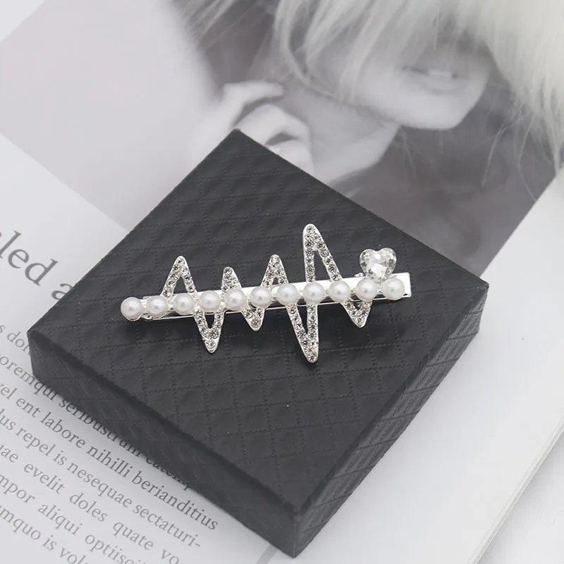 

Hair Barrettes Cute Pearl Rhinestone Heartbeat Luxury Korean Metal Hair Clips Clip for Women Girls Hair Accessories