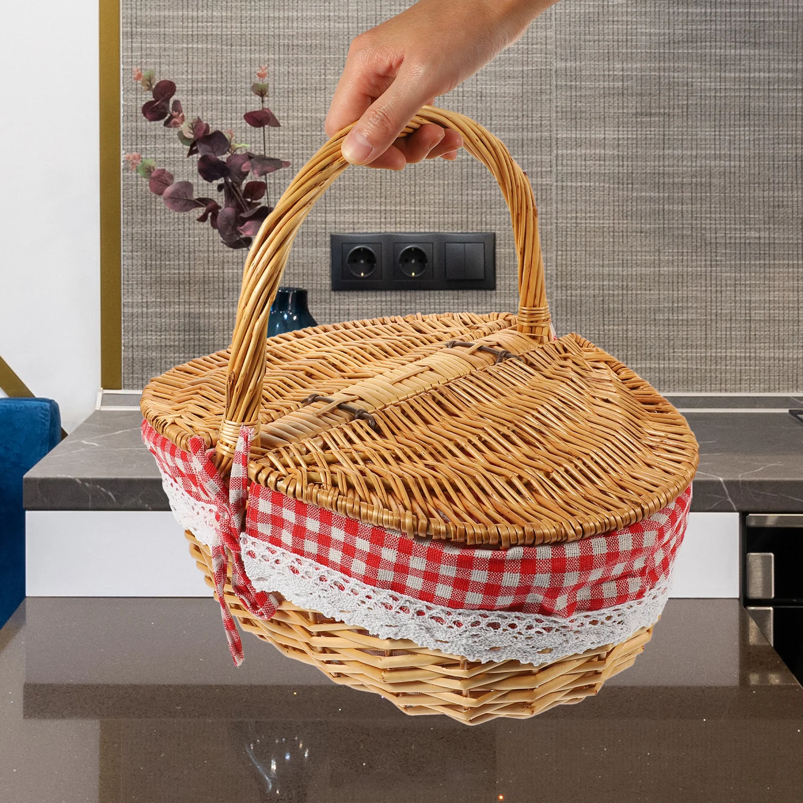 

Picnic Basket Wicker Hand-Made Storage Basket Lid Included Portable Multi-Use Fruit Vegetable Bread Holder Outdoor Decorative