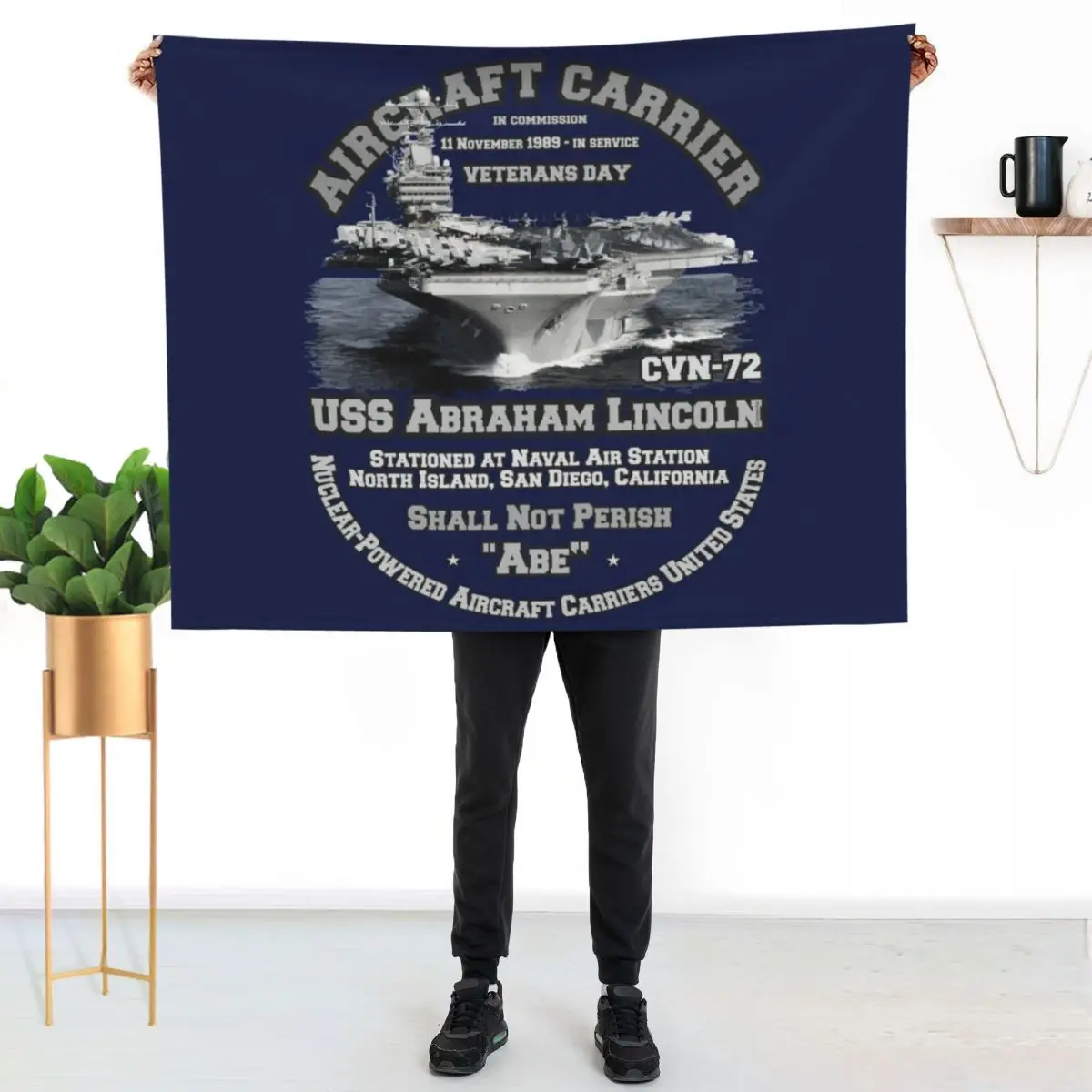 

USS Abraham Lincoln (CVN-72) Aircraft Carrier Veterans Throw Blanket Cozy Light Blanket for Travel Camping Picnic