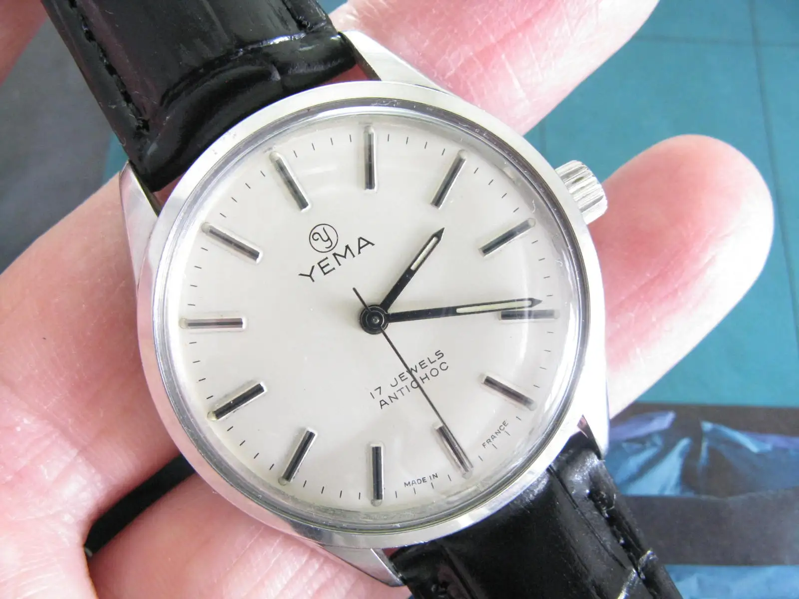 Reloj mecánico vintage enrollado a mano YEMA de Francia de los años 70