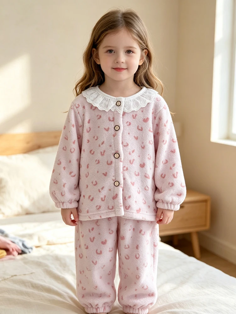 Herbst-Winter Baby Mädchen Flanell-Pyjama-Set Kinder Punktmuster Herz-Print Spitzenkragen Strickjacke+Hose Kinder Verdickte Warme Loungewear – Detail 2