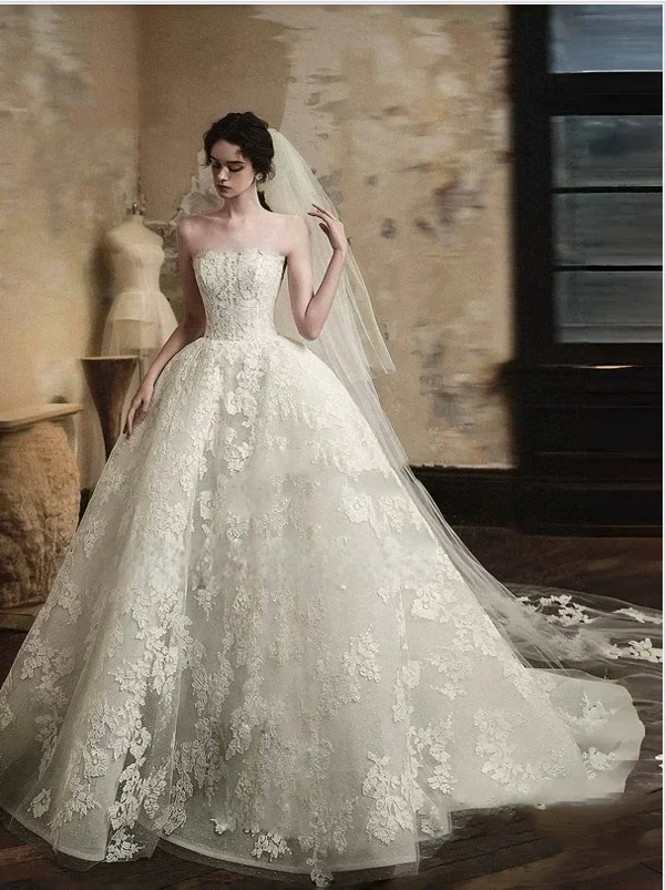 

Customized Strapless Wedding Dresses Featuring Lace Appliques and Floral A-Line Silhouette Bridal Dresses Vestidos De Novia Boda