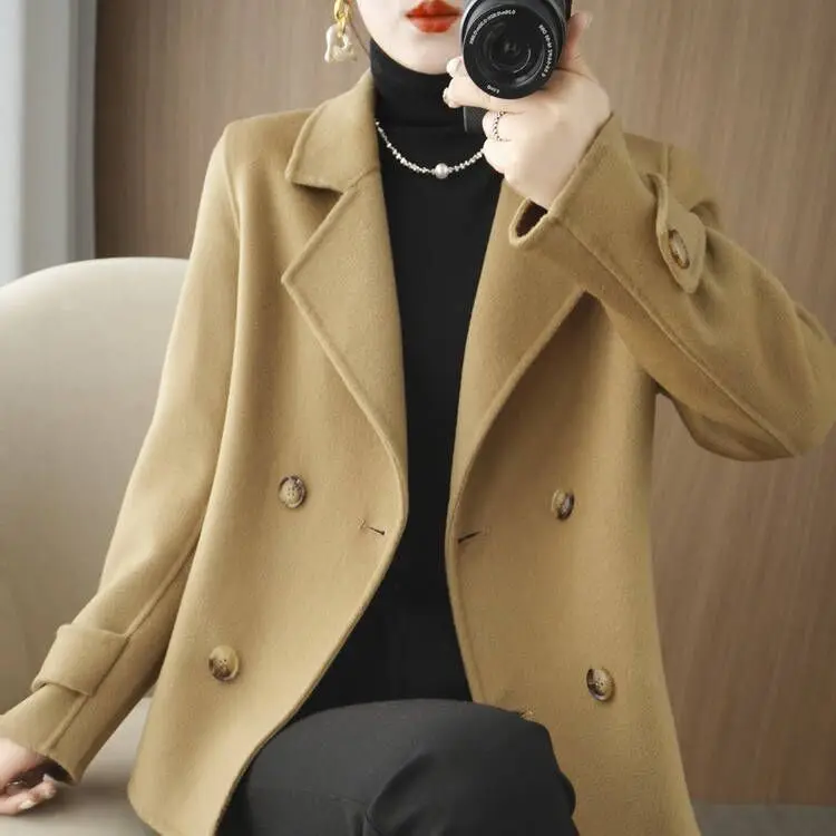 

Двустороннее бархатное пальто 2023 года, новинка, большие размеры, свободный крой, женский костюм, универсальная верхняя одежда, премиум-качество, смесовая ткань из полиэстера