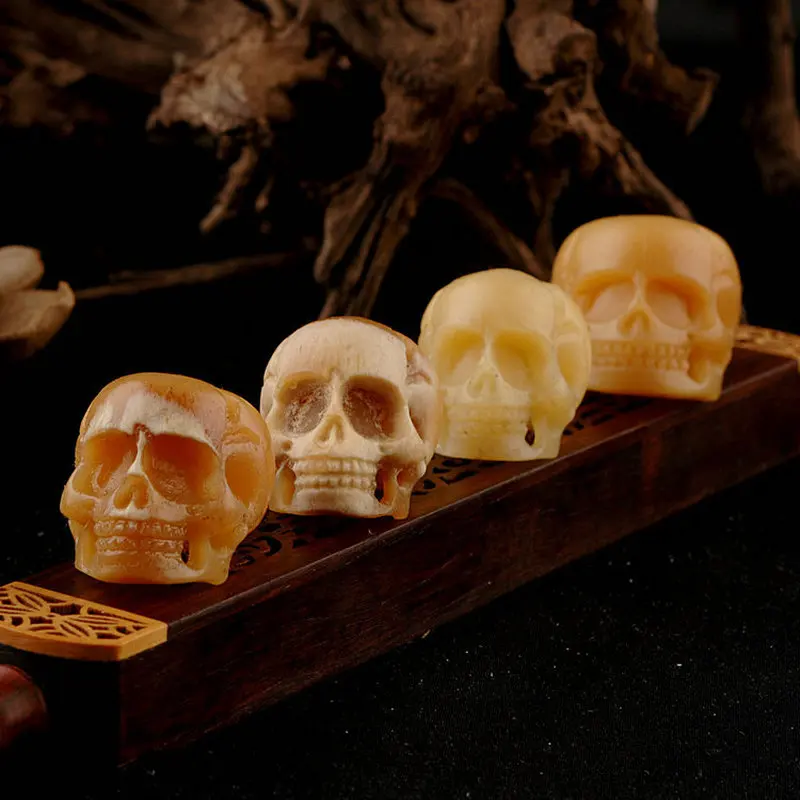 Full-bleed camel bracelet bone carving old material skull design Buddhist prayer beads suitable for both men and women