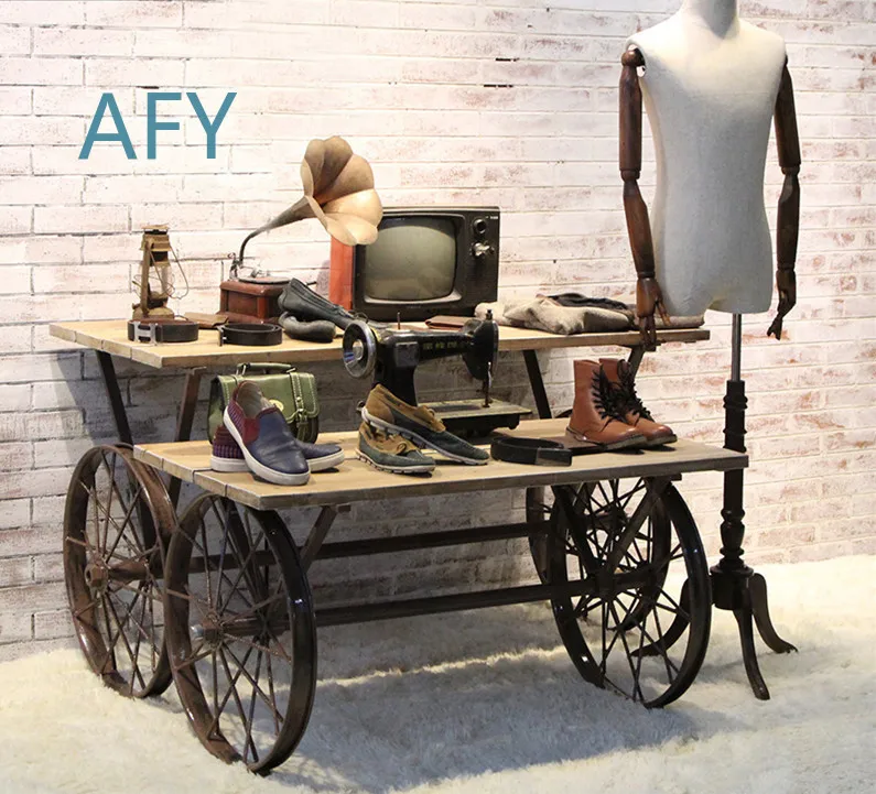 Retro Distressed Iron and Solid Wood Clothing Display Rack for Clothing Store Window Showcase Bag Holder with Wooden Shelf