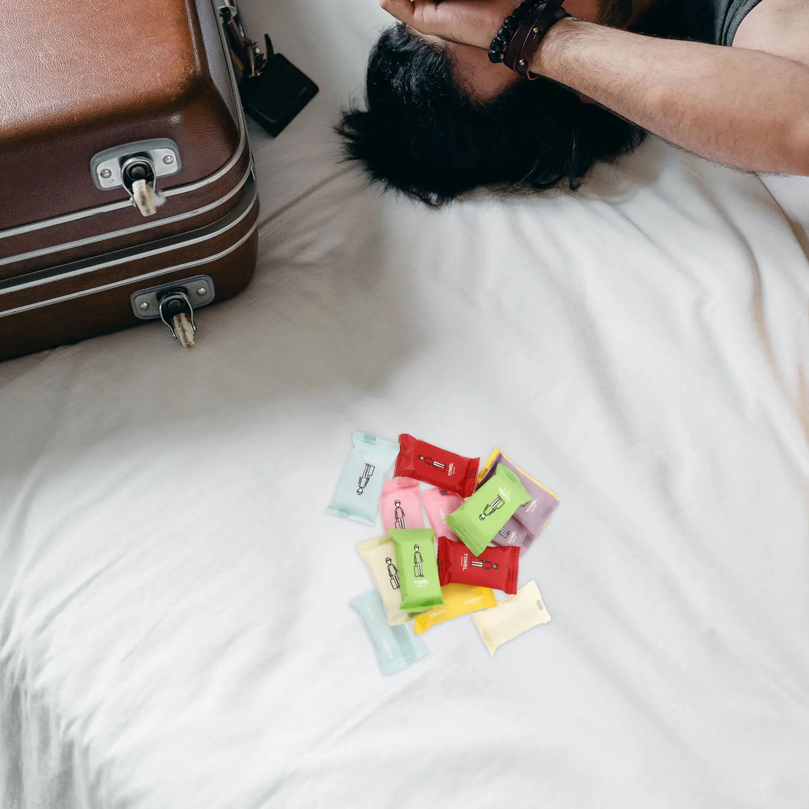 70枚入り圧縮フェイシャルタオル 厚手 ソフト使い捨てフェイスタオル 旅行 アウトドア ポータブルウォッシュクロス キャンプ ハイキング バス用