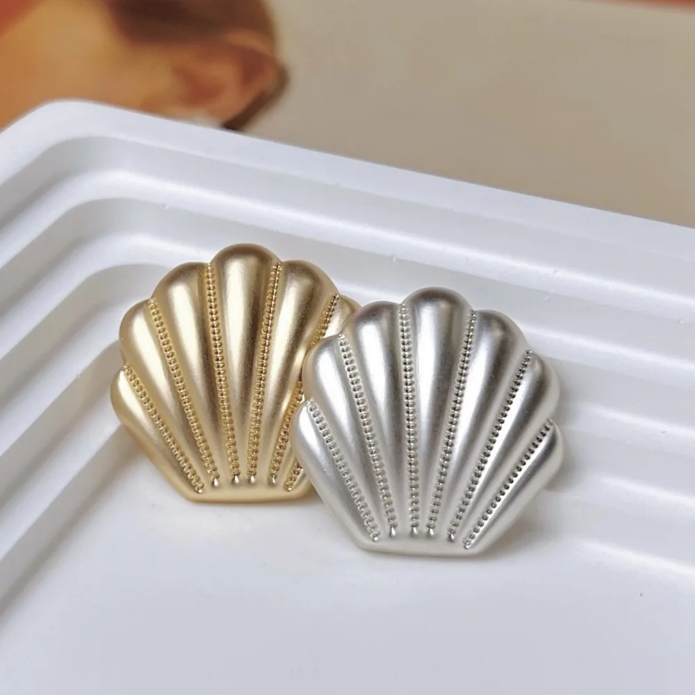 10pcs Creative Shell-shaped Buttons 18/23mm Metal Scallop Shank Buttons Woman's Clothing Accessories