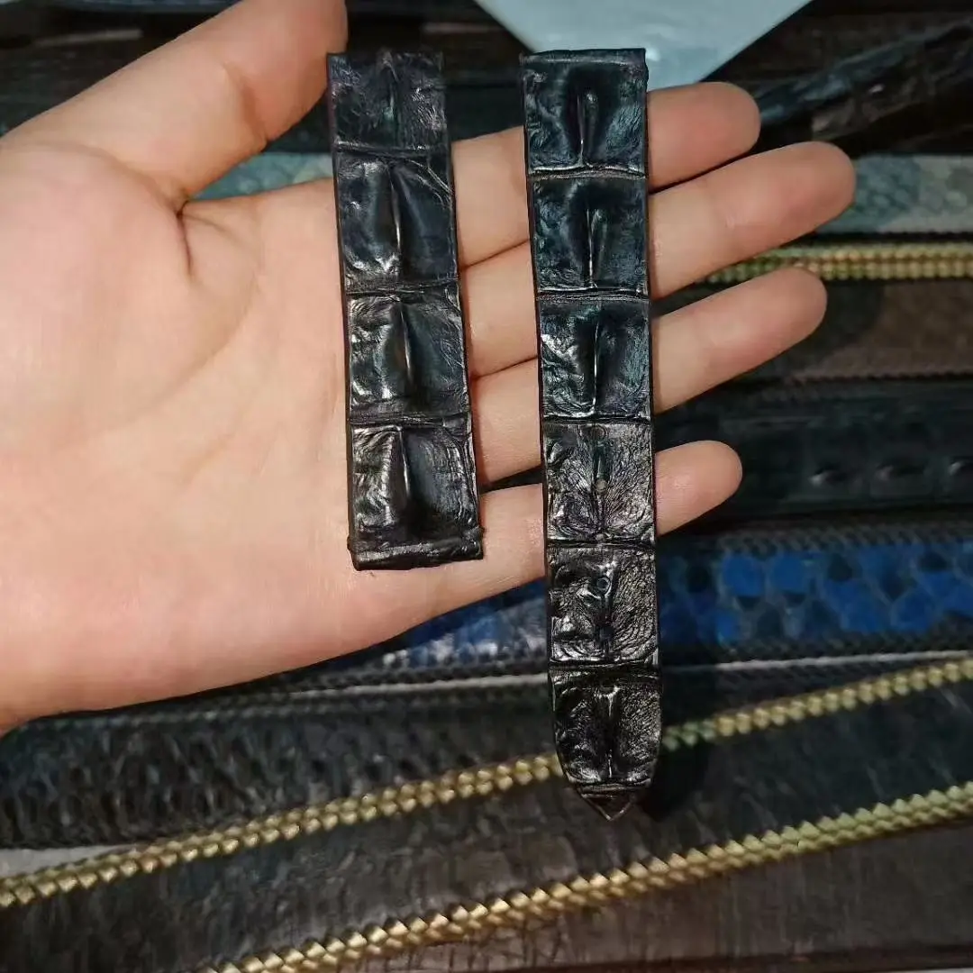 سوار معصم عصري من جلد التمساح عالي الجودة لعام 2026