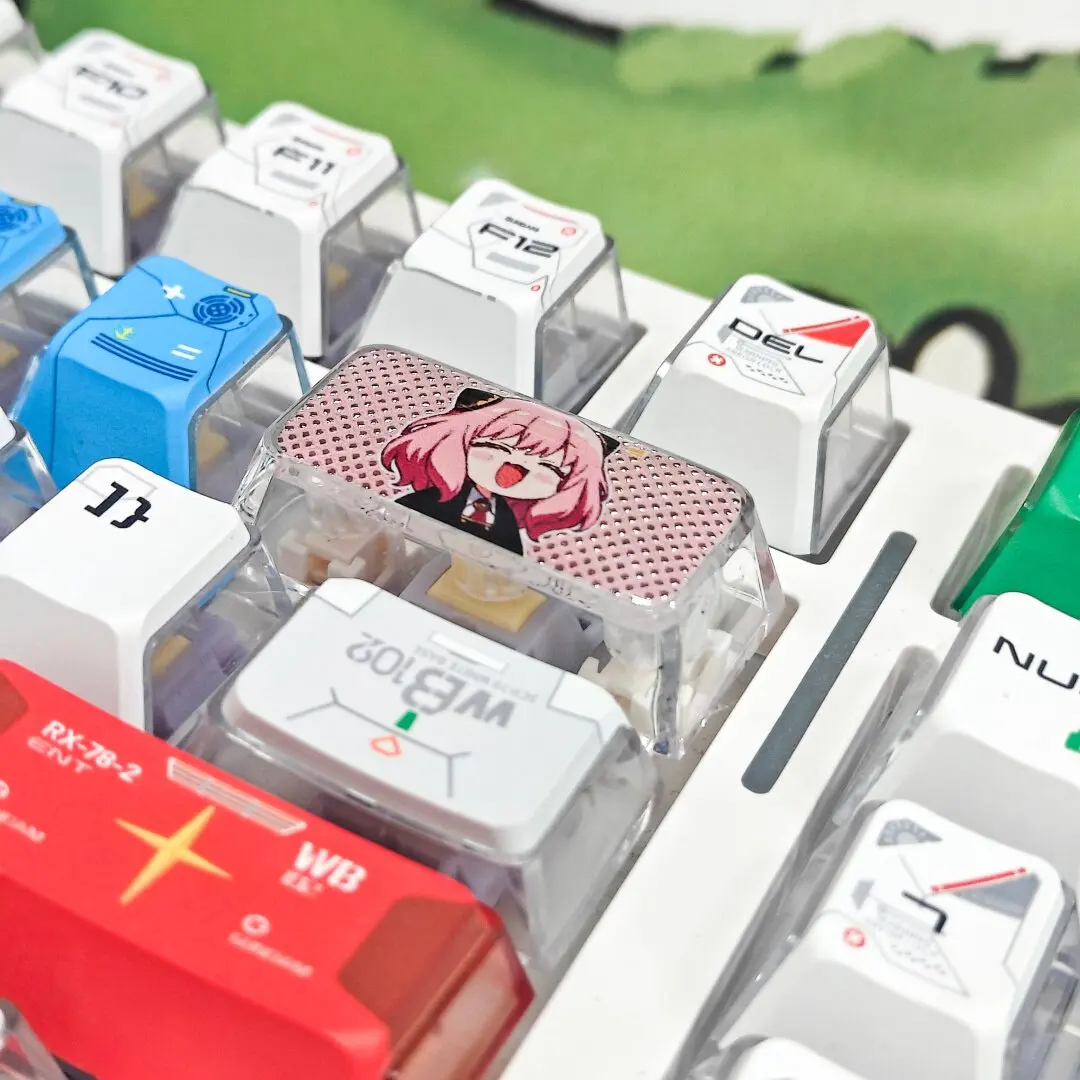 Suitable for SPYxFAMILY Anya Forger Epoxy 2U Gilt Space Keycap Single Cute Cross Axis Mechanical Keyboard Translucent Keycap Toy