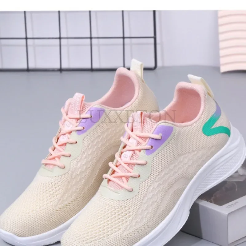 Mesh Casual Soft Sole Lightweight Running and Sports Women Shoes Comfortable and Breathable Flat Bottomed Outdoor Fitness Shoes