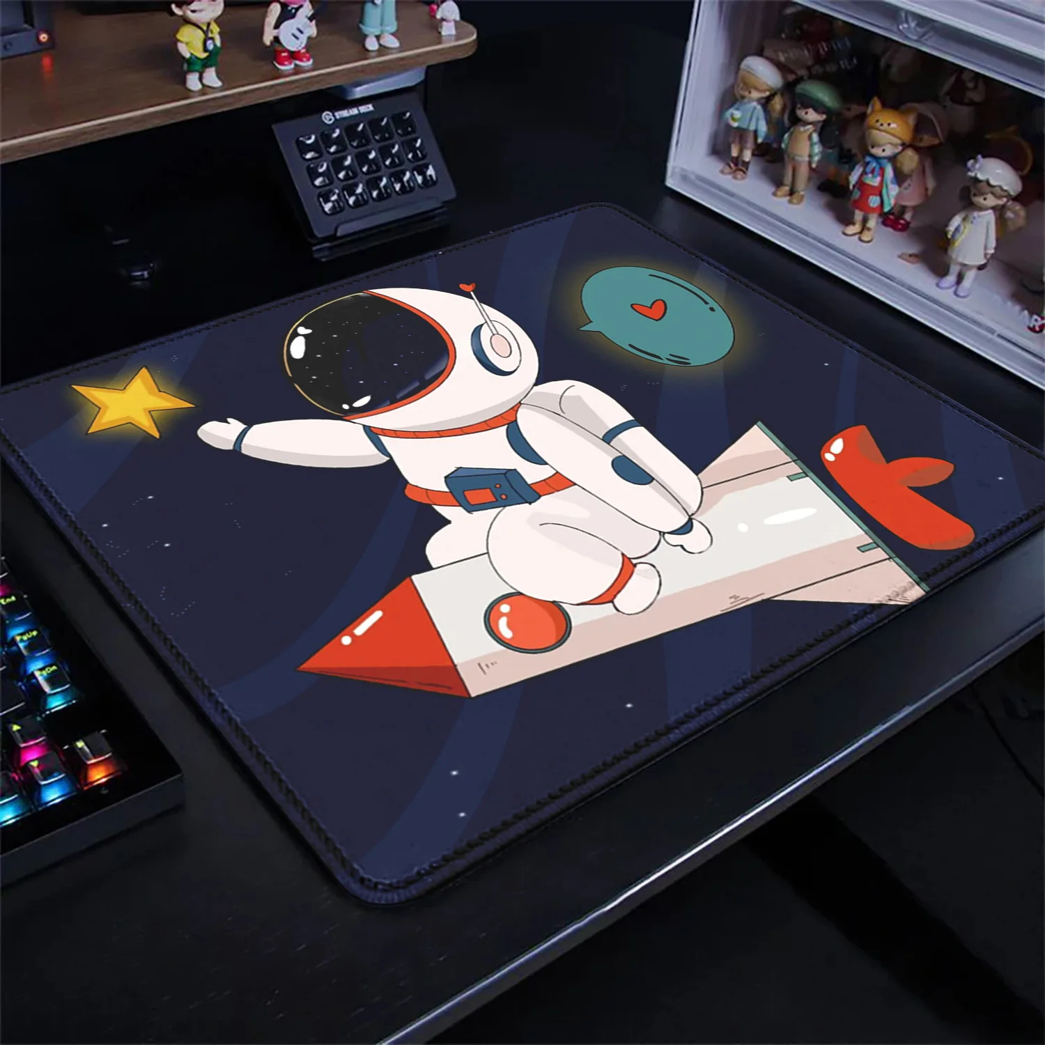 Astronaut launch mouse pad simple cartoon small mouse pad comfortable high quality mouse pad easy to carry suitable for laptops