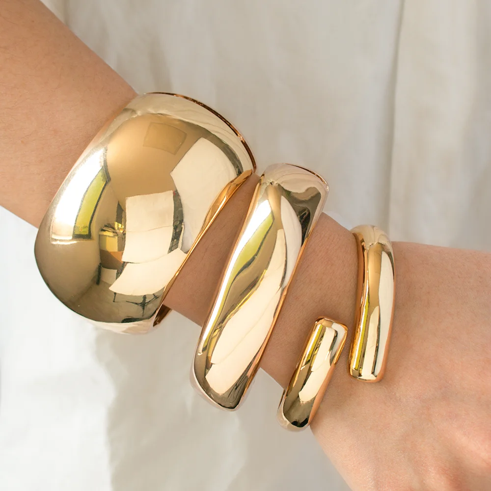 

GZJPEI Punk Metal Spring Wide Bangles For Women For Men Hip Hop Gold Color Smooth Chunky Geometric Cuff Bracelet 2025 New