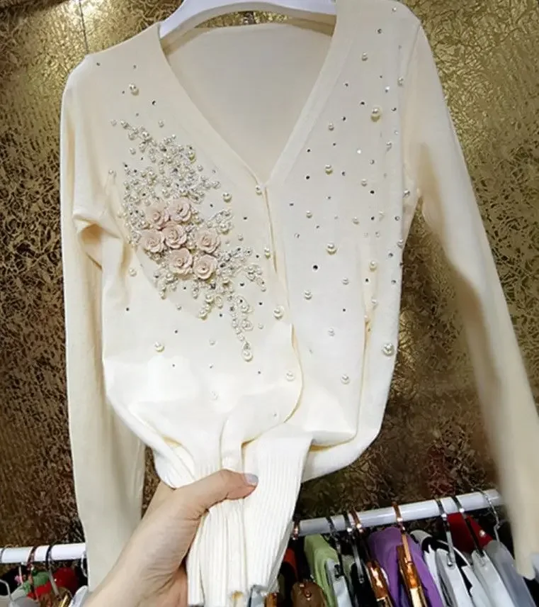 Luxury Woman V-Neck Rhinestones Fairy Pearls Sweater Coat 3D Flowers Beaded Knitted Cardigan Crystal Knitwear Jacket Crop Tops