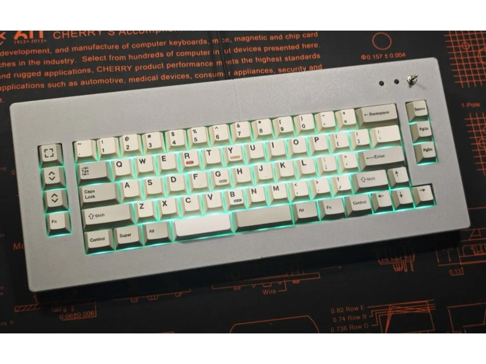 Retro Keyboard Costom Wired Hotswap QMK VIAL Split Space Mechanical Keyboard Electromagnetic Valve Buzzer Office Game Accessory