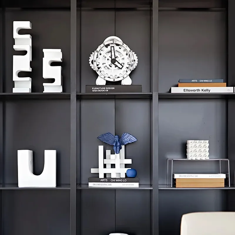Modern Silver Mechanical Clock Luxury Desktop Ornament For Living Room Study Bookshelf Display Simple Design Home Decor Piece