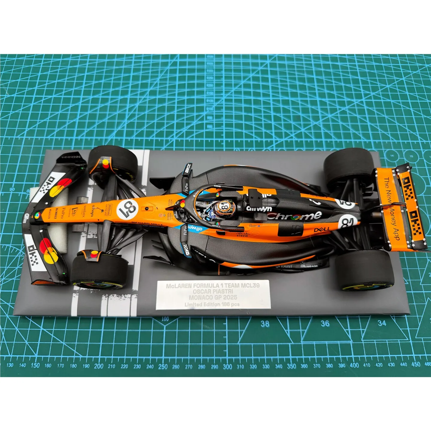 Minichamps 1:18 F1 MCL39 Piastri 2025 Monaco Simulation Limited Edition Resin Metal Static Car Model Toy Gift