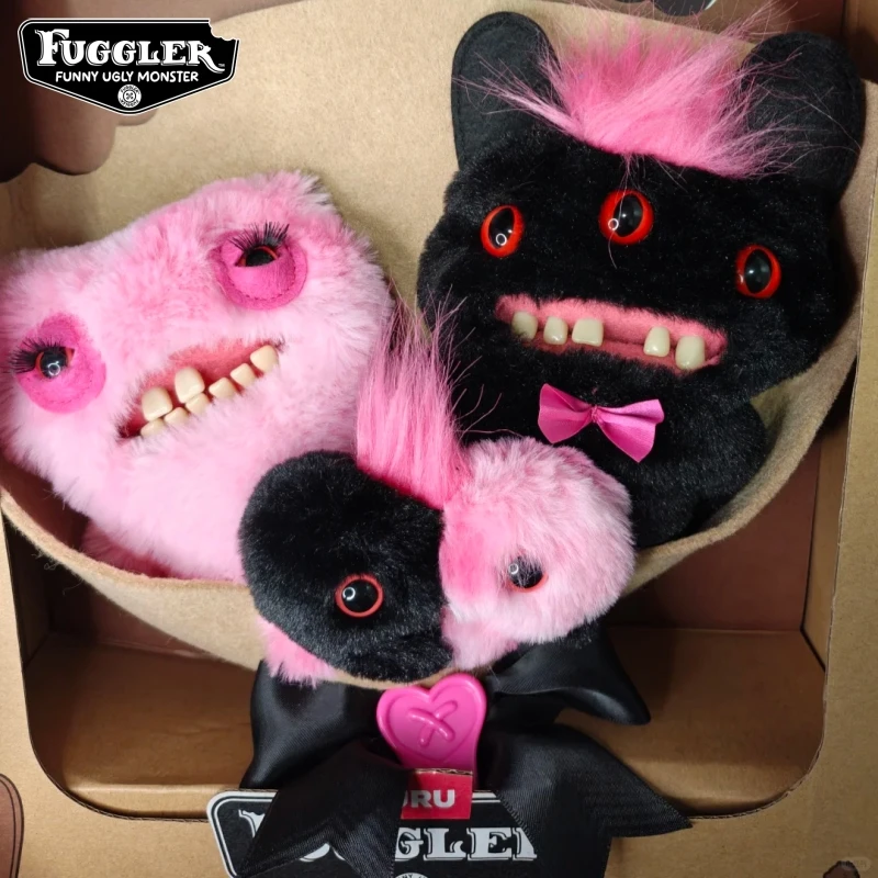 

Горячая новинка: Набор плюшевых кукол FUGGLER Ugly Cute Monster Bouquets – Милый черный ананас, забавная плюшевая игрушка, модная коллекционная игрушка, декор для рабочего стола, подарок