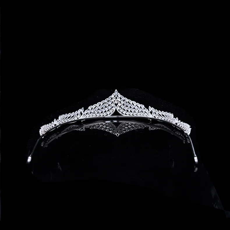 ByI New Vintage stereo White Crown Elegant Female Zircon Jewelry Suitable for Wedding Bridal Travel Ball Birthday Gift H-78