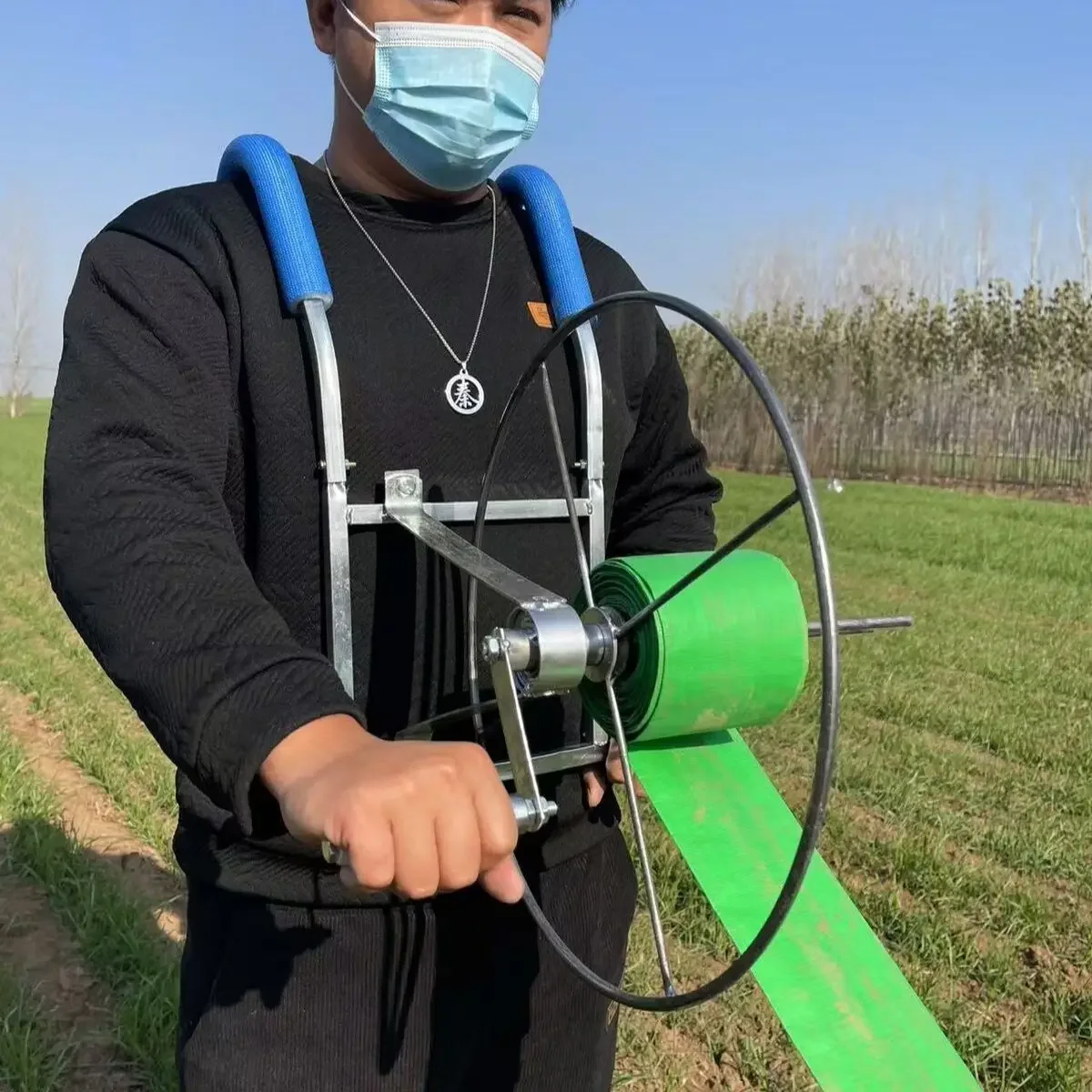 Pratical Shoulder Strap Water Hose Winder Manual Water Belt Rolling Tool Portable Pipe Organizer for Farm Watering & Hose Storag