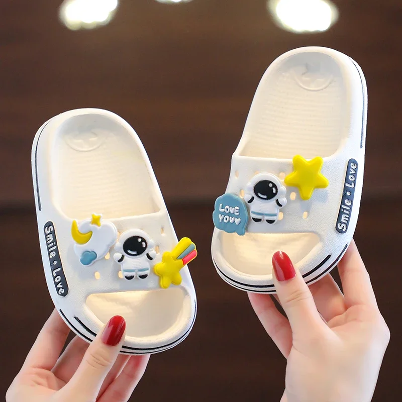 New Children Kids Baby Boys Girls Mules Clogs Summer Soft Sole Garden Beach Slippers Sandals Cave Hole Baby Shoes for Boys Girls